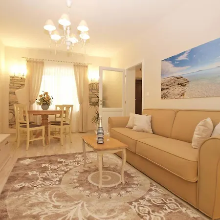 Fuer 5 Personen Ca 70 Qm In Liznjan, Istrien Suedkueste Von Istrien Apartment
