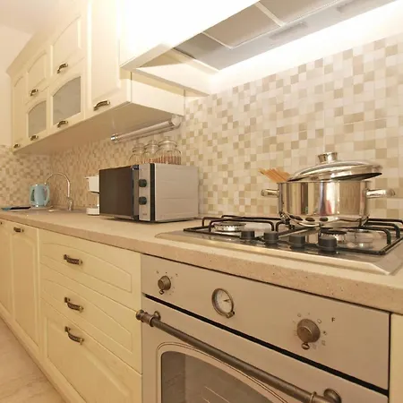 Apartment Fuer 5 Personen Ca 70 Qm In Liznjan, Istrien Suedkueste Von Istrien
