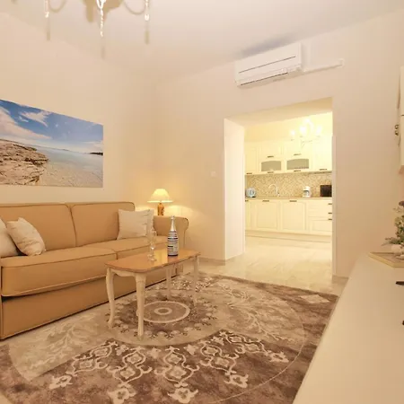 Fuer 5 Personen Ca 70 Qm In Liznjan, Istrien Suedkueste Von Istrien Apartment